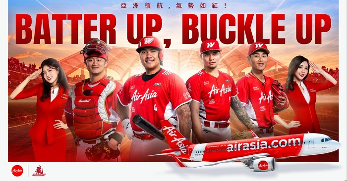 AirAsia亞洲航空首度跨界與中華職棒味全龍合作,於4月17日19日在天母棒球場推出「亞洲領航, 氣勢如紅Batter up, Buckle up聯名航空主題日」,正式開啟航空品牌與臺灣棒球文化的全新合作。(味全龍提供)