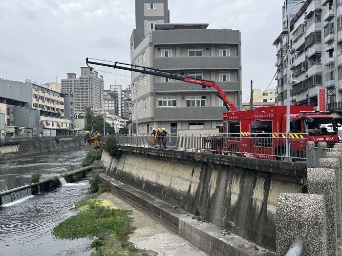 中市消防車汰換率創新高-特搜隊榮獲國家重型認證。(圖/台中市政府消防局)