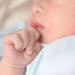 南韓6月大男嬰遭長期疏忽照顧死亡！體重僅3.68公斤 父親事後竟問AI刑責